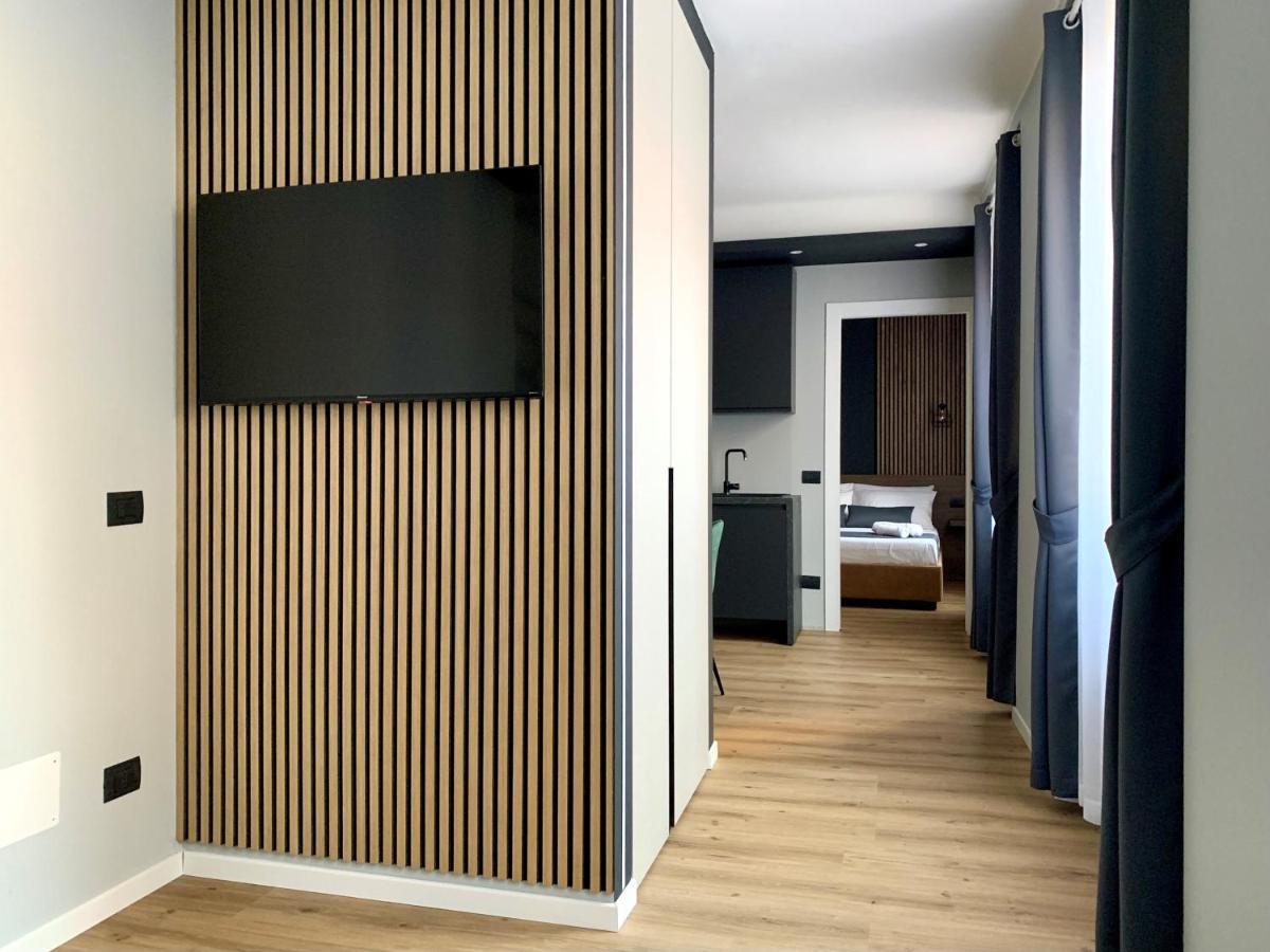Prestige Duomo Apartment - Lake Como Exterior photo